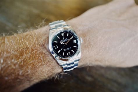 rolex explorer wrist size